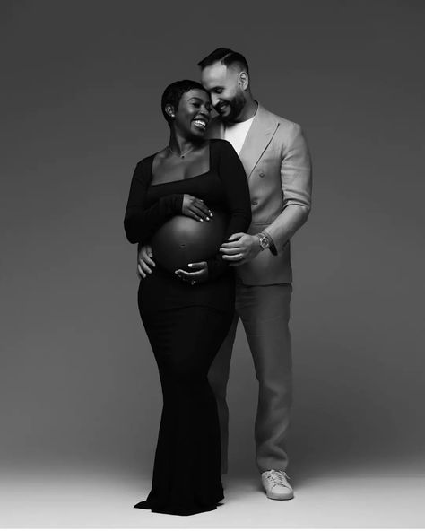 Keke Palmer Maternity Shoot, Interracial Maternity Shoot, Mixed Marriage Interracial Couples, Maternity Shoot Black Family, Interracial Couple Maternity Pictures, Maternity Pictures Interracial, Interacial Maternity Photos, Elegant Maternity Shoot Black Couple, Monochrome Maternity Shoot