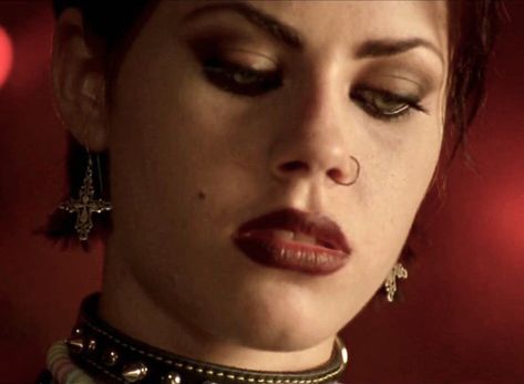 The Craft Makeup, Nancy The Craft, Twisted Transistor, Nancy Downs, The Craft 1996, The Craft Movie, 90s Makeup, Goth Subculture, Pretty Makeup Looks