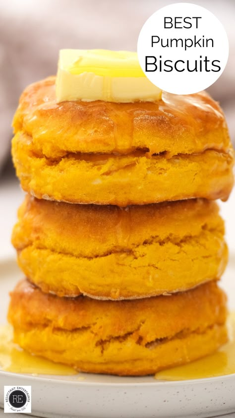 Pumpkin Biscuits Recipe, Pumpkin Biscuits, Favorite Chili Recipe, Savory Pumpkin, Savory Pumpkin Recipes, Pumpkin Scones, Cheese Pumpkin, Biscuit Bake, Most Pinned