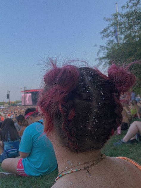 Dutch braided pink space buns w glitter 🥰 Color Guard Hairstyles, Spacebuns Hairstyles, Space Buns Short Hair, Color Guard Hair, Guard Makeup, Becka Mack, Braided Space Buns, Camp Outfits, Space Bun