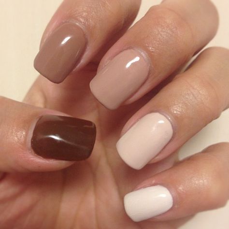 brown gradation nail for autumn Short Nails Cream Color, Nude Nail Paint Shades, Different Color Brown Nails, Tan Gel Nails, Brown And Cream Nails, Different Shades Of Brown Nails, Brown Gradient Nails, Brown Ombre Nails, Opi Neutral