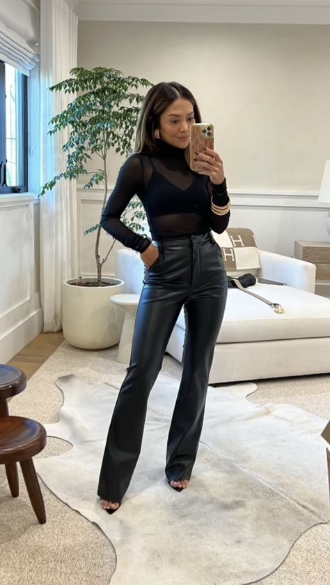 Naomi Boyer - ObsessedWith.It Black Trousers Outfit Dressy, Naomi Boyer Outfit, Leather Leggings Outfit Night Going Out, Leather Pants Outfit Night Party, Leather Pants Outfit Going Out, Naomi Boyer, Fashion Forward Outfits, Leather Pants Outfit, Costumes Kids