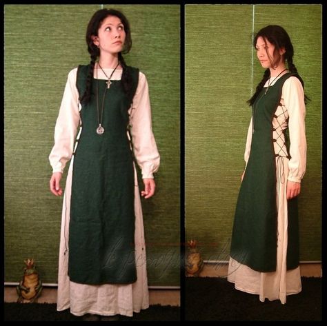 Layers without bulk...great for summer Moda Medieval, Costume Viking, Viking Garb, Medieval Garb, Medieval Clothes, Viking Dress, Fair Outfits, Viking Costume, Viking Clothing