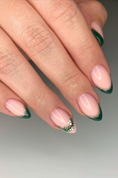 Simple Christmas Nails, December Nails, Cute Christmas Nails, Christmas Nails Easy, Winter Nails Acrylic, Christmas Gel Nails, Cute Gel Nails, Christmas Nails Acrylic, Nails For Kids