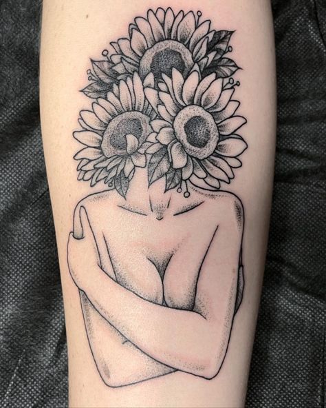 30+ Sunflower Tattoo Ideas: Meaning and Symbolism - 100 Tattoos Tattoo Ideas Meaning, Ojo Tattoo, Sunflower Tattoo Ideas, Sunflower Tattoo Sleeve, Hippie Tattoo, Self Love Tattoo, Palm Tattoos, Sunflower Tattoos, Retro Beauty