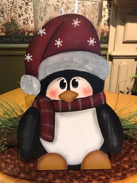 Layered Wood Animal Patterns, Painted Penguins On Wood, Christmas Penquins, Christmas Wood Shelf Sitters, Wood Penguin Crafts, Christmas Porch Sitters, Wooden Penguin, Penguin Wood Crafts, Christmas Penguin Painting