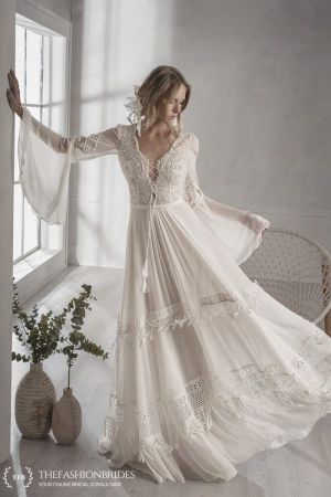 Inbar Freiman, Bell Sleeve Wedding Dress, Wedding Dresses Vintage Bohemian, Hippie Bride, Bridal Designers, Wedding Vision, Dream Wedding Ideas Dresses, Classic Wedding Dress, Beach Boho