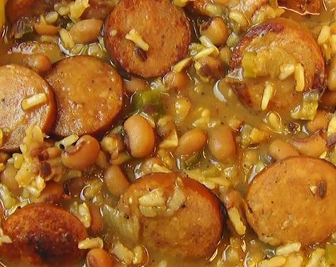 Cajun Hoppin John Recipe, Hoppin Johns Recipe Southern Style, Hoppin John Recipe With Sausage, Hopping John Recipe, Hoppin John Recipe Southern Style, Cajun Christmas Food, Pineapple Jerk Chicken, Hopping John, Nola Food