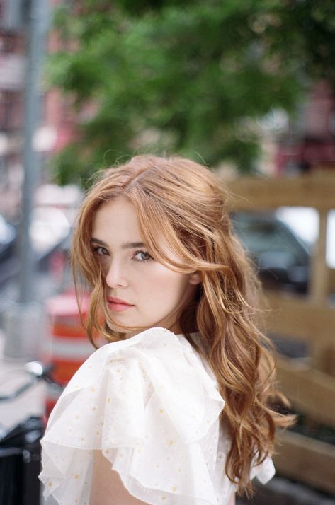 Baby Wolf, Zoey Deutch, Vampire Academy, Strawberry Blonde, Girl Crushes, Pretty Woman, Red Hair, Gq, Pretty People