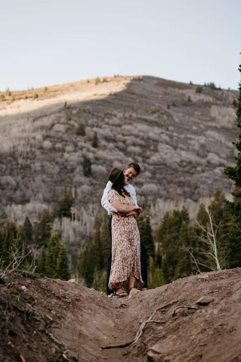 Salt Lake City Utah Couple Photography - lullephoto.com City Shoot, Engagement Photography Poses, Salt Lake City Utah, Fun Couple, Sweet Couple, In The Mountains, Salt Lake City, Lake City, Photography Session