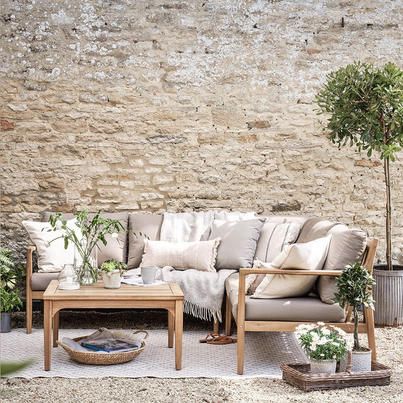 It’s time to get your outdoor space... - The Cotswold Company | Facebook Small Outdoor Lounge Area, Cosy Outdoor Seating Area, Cotswold Garden, Garden Sets, Garden Lounge, Corner Garden, Best Outdoor Furniture, Garden Area, Garden Sofa Set