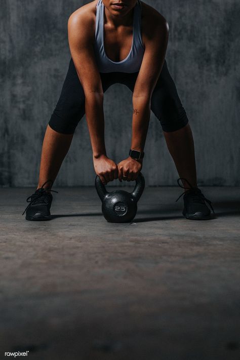 Woman Getting Ready, Fitness Portrait, Gym Photography, Endurance Workout, Endurance Training, Fitness Photoshoot, Fitness Photos, Fitness Photography, Kettlebell Workout