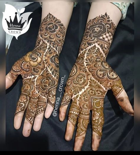 Mehndi Pic, Dubai Mehendi Designs, Mehendi Practice, Hina Designs, Floral Mehndi, Palm Mehndi, Mahendi Designs, Front Mehndi Design, Basic Mehndi