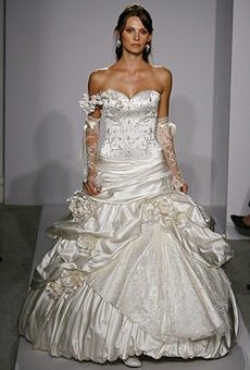 Pnina Tornai <3 Trashy Wedding, Pnina Tornai Wedding Dress, Wedding Dresses Kleinfeld, Wedding Dresses Taffeta, Victorian Wedding Dress, Pnina Tornai, Victorian Wedding, Wedding Dresses Beaded, Used Wedding Dresses