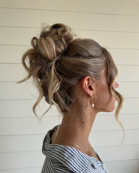 Rehearsal Dinner Hair, Dinner Hair, Guest Hairstyles, Wedding Day Hair, Hair Idea, Wedding Guest Hairstyles, Wedding Rehearsal, Dream Hair, Rehearsal Dinner