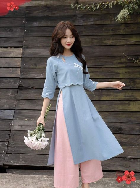 Casual Ao Dai, Ao Dai Aesthetic, Casual Tomboy Outfits, Modern Ao Dai, Diy Belt For Dresses, Simple Frock Design, Cute Formal Dresses, Trendy Outfits Indian, Simple Kurta Designs