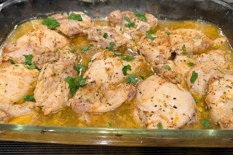 Easy Baked Greek Chicken Recipe Is an Explosion of Fresh Flavors | Poultry | 30Seconds Food Taco Bell Enchirito, Greek Chicken Recipe, Balsamic Chicken Thighs, Baked Greek Chicken, 30seconds Food, Baked Chicken Recipe, Greek Chicken Recipes, Chicken Recipes Boneless, Dijon Chicken