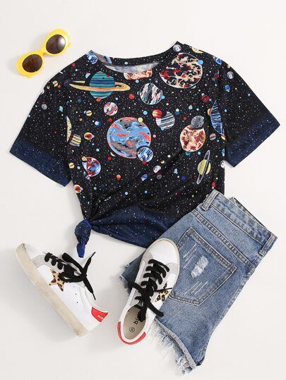 Galaxy Print Clothes, Space Grunge Fashion, Galaxy Outfit, Space Outfit, Weird Fashion, Galaxy Print, Weather Wear, Latest T Shirt, Round Neck Tees