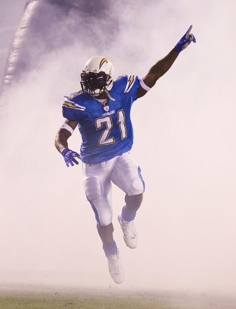 LaDainian Tomlinson Sauce Gardner Wallpaper Football, Ladainian Tomlinson Wallpaper, Ladainian Tomlinson Chargers, La Chargers Wallpaper, Los Angeles Chargers Wallpaper, Nfl Desktop Wallpaper, Ladainian Tomlinson, San Diego Chargers Football, Nice Wallpapers