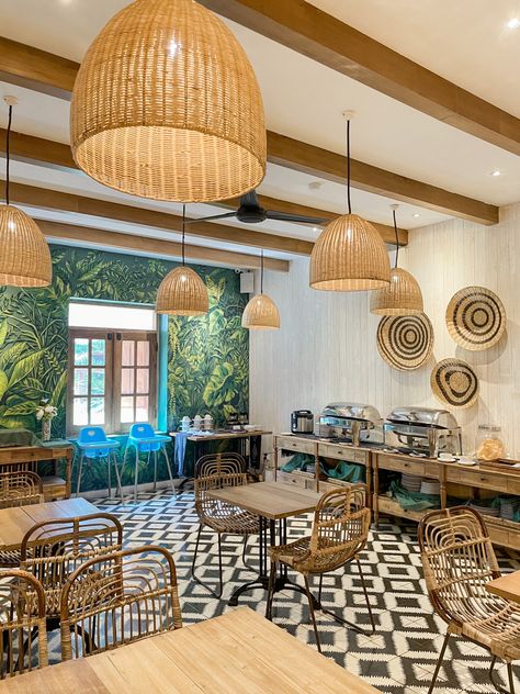 Boho Cafe Interior, Basket Pendant Light, Wood Cafe, Basket Pendant, Decoration Restaurant, Coffee Shops Interior, Kitchen Ceiling Lights, Garden Cafe, Cafe Interior Design