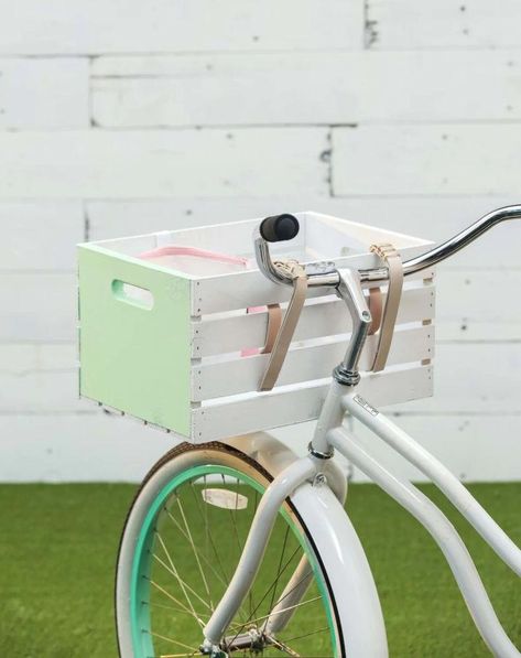 Diy Bike Basket, Cruiser Bike Basket, Bike Accessories Diy, Diy Wood Crate, Diy Wooden Crate, Bicycle Diy, Biking Diy, Basket And Crate, Bike Basket