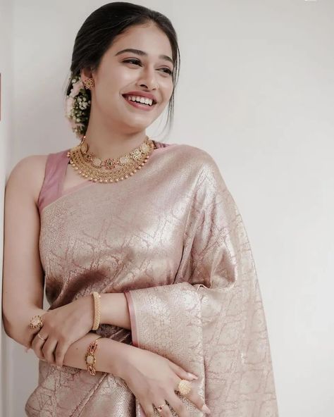 Instagram Poses Sitting, Pastel Pink Saree, Poses Sitting, Christian Bridal Saree, Kerala Saree Blouse Designs, Engagement Saree, Saree Hairstyles, Sarees For Girls, Bridal Makeup Images