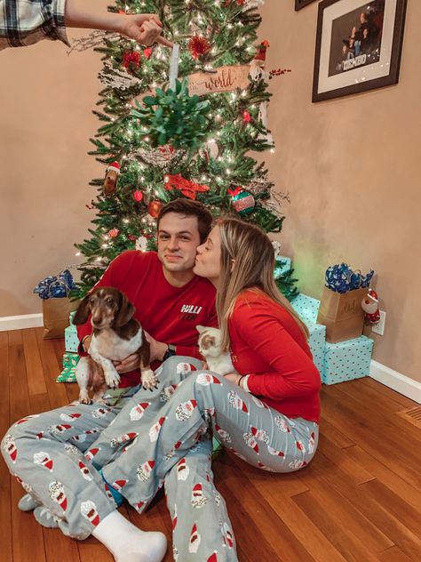 Cute Couple Christmas Pajamas Pictures, Couples Christmas Pjs Photoshoot, Couple Christmas Pj Pictures, Couples Pjs Christmas, Boyfriend And Girlfriend Christmas Pic, Cute Christmas Pics With Boyfriend, Christmas Pjs Couple Pictures, Christmas Couple Pictures Pajamas, Couple Pjs Matching