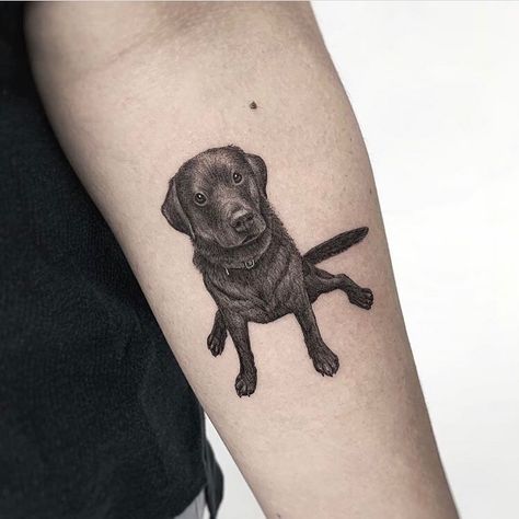 SkinArt by @winstonthewhale ___ Art page @Equilatterart ___ www.EQUILΔTTERΔ.com ___ #Equilattera #️⃣#love #tattoo #tattoos #tat #tatuaje… Black Dog Portrait Tattoo, Black Labrador Tattoo, Puppy Care Tips, Micro Tattoo, Dog Portrait Tattoo, Tattoo Shading, Initial Tattoo, Dog Nutrition, Badass Tattoos