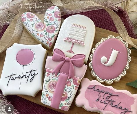 Happy Birthday Plaque Cookies, Make Up Cookies Royal Icing, Messy Cookies, Coquette Cookies, Custom Birthday Cookies, Royal Wedding Ideas, Fancy Sugar Cookies, 1st Birthday Cookies, Cookies Valentines Day