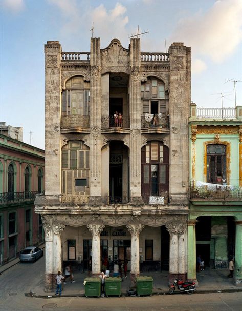 Cuban Architecture, Havanna Cuba, Cuba Photography, Cuba Photos, Continents And Countries, Urban Fabric, Havana Cuba, The Balcony, Architecture Plan