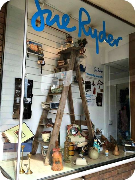 #morplan loves this! Thrift Shop Window Display, Retail Shop Window Display, Boutique Store Window Displays, Small Business Window Display, Shop Windows Ideas, Thrift Store Window Display Ideas, Thrift Store Displays, Shop Window Displays Ideas, Shop Display Ideas