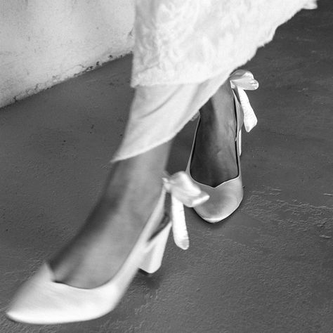 White Satin Bridal Shoes With Low Heel and Sling Back, Comfortable Low Heel Bridal Shoes With Classic Point Toe for Modern Brides - Etsy White High Heels Wedding, Closed Toe Wedding Shoes, Bride Heels, Unique Wedding Shoes, Bridal Shoes Low Heel, Ivory Wedding Shoes, Wedding Shoes Bride, Understated Style, White Wedding Shoes