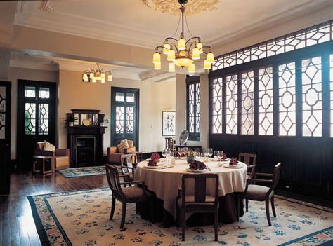 Shanghai Social Diary Literary Lunch: Shanghai’s Vintage & Modern Architecture | New York Social Diary Old Shanghai Interior, Old Shanghai Style, Aman Hotel, 50s Interior, Chinese Interior Design, Classic Apartment, Asian Interior Design, Old Shanghai, Chinese Interior