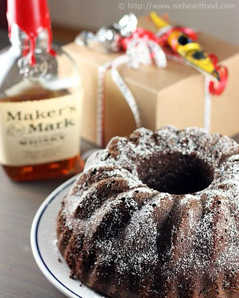 Maker’s Mark Bourbon-Soaked Dark Chocolate Bundt Cake--- Also good if you substitute Irish cream Liquor. Whiskey Cake, Chocolate Bundt, Chocolate Bourbon, Boozy Desserts, Chocolate Bundt Cake, Rum Cake, Gingerbread Cake, Coffee Cake Recipes, Bundt Cakes Recipes