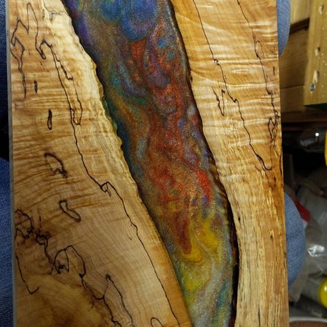 What is Spalted Maple Wood? Introduction to Spalted Maple Wood Spalted Maple Wood is a type of wood that has undergone a natural decay process that results in a unique and beautiful appearance. The name "spalted" refers to the dark lines or streaks that are formed as the wood decays. These lines create a distinctive and eye-catching pattern that makes spalted maple wood a popular choice among woodworkers, wood artists, and woodcraft enthusiasts. Spalted Maple Projects, Spalted Wood, Spalted Maple, Wood Artist, Woodworking Wood, How To Work, Maple Wood, Types Of Wood, Wood Art