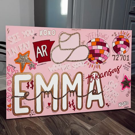 Sorority Record Painting, University Of Arkansas Painting, Dorm Room Canvas Painting Ideas, Cute Dorm Paintings, College Painting Ideas, Dorm Art Canvases, Arkansas Dorm Room, University Of Arkansas Dorm, Sorority Artwork