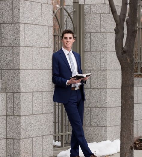 Pose Reference Men, Missionary Pose Reference, Guys Senior Pictures, Poses Men, Lds Missionary, Male Senior Pictures, Groomsmen Attire, Senior Pics, Suit And Tie