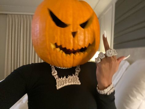 TINA SNOW on Twitter: "… " Pumpkin Head Mask, Tina Snow, Halloween Pumpkin Carving Stencils, Pumpkin Carvings Stencils, Megan Thee Stallion, Halloween Pumpkins Carvings, Pumpkin Head, Pretty Pictures, Pumpkin Carving