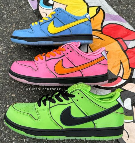 Custom Sneakers Diy, Pretty Sneakers, Custom Shoes Diy, Trendy Shoes Sneakers, Cute Nike Outfits, Nike Shoes Girls, Nike Fashion Shoes, Pretty Shoes Sneakers, All Nike Shoes