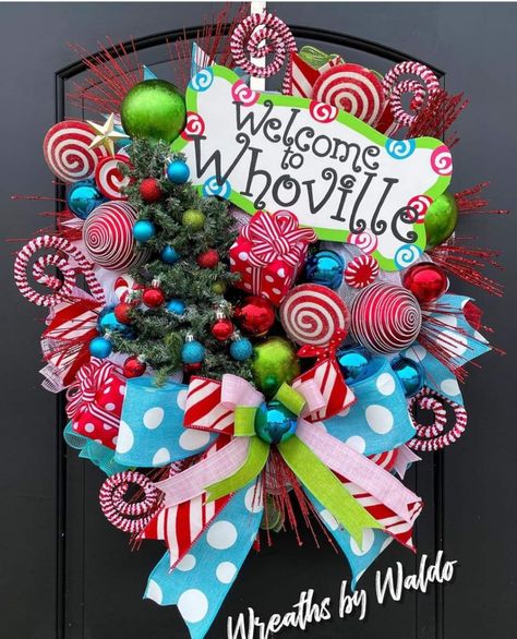 Whoville Wreath, Grinch Whoville, Grinch Decorations, Grinch Christmas Party, Whoville Christmas, Disney Christmas Tree, Grinch Christmas Tree, Grinch Christmas Decorations, Christmas Tree Decorating Themes