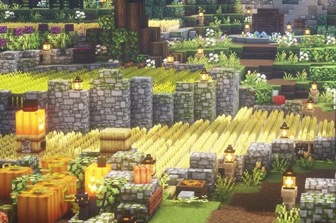 Minecraft Wheat Field Aesthetic, Crop Fields Minecraft, Minecraft Fantasy Farm Ideas, Wheat Farm Minecraft Aesthetic, Minecraft Pasture, Minecraft Field Ideas, Minecraft Orchard, Mizunos 16 Craft, Minecraft Garden