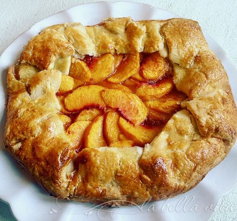 Peach Crostata, Italian Desserts Easy, Peach Galette, Crostata Recipe, Roadside Stand, Peach Tart, Grilled Fruit, Peach Desserts, Peach Jam