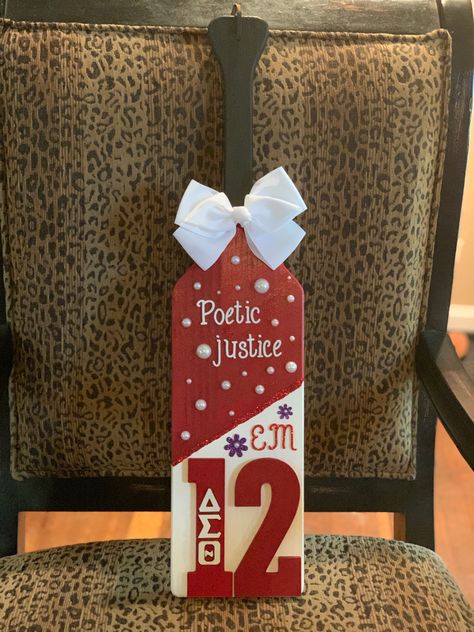 Dst Paddles Delta Sigma Theta, Delta Sigma Theta Paddle, Delta Sigma Theta Paddle Ideas, Delta Sigma Theta Apparel, Fraternity Gifts, Delta Sigma Theta Gifts, Greek Paddles, Greek Crafts, Teaching Classroom Decor