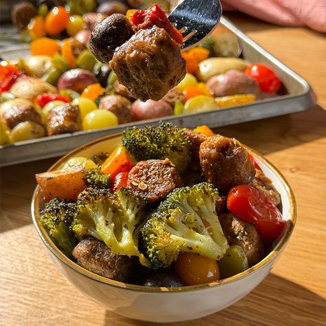 Beyond Sausage, Sausage And Veggies, Vegetarian Ideas, Pan Cooking, Veggie Dinner, Vegan Sausage, Just Eat It, Dinner Healthy, Cooking Pan