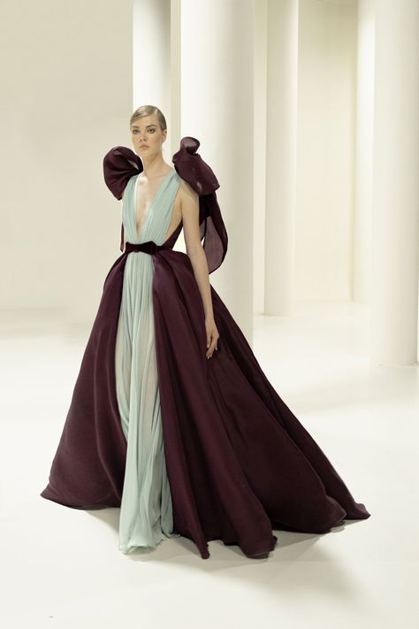 Haute Couture Autumn Winter 2021 Collection – ELIE SAAB Fashion Advisor, Elie Saab Haute Couture, Haute Couture Looks, Ellie Saab, Elie Saab Fall, Elie Saab Couture, Collection Couture, Couture Looks, Boutique Couture