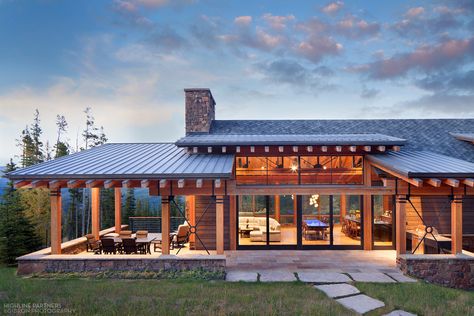 Modern Mountain House, Mountain Home Exterior, Modern Mountain Home, Casa Country, Mountain House Plans, Shed Roof, Modern Mountain, Mountain Homes, Modern Cabin