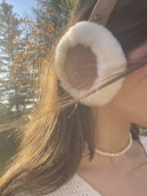 Cinnamon Girl Aesthetic, Autumn Pfp, Ugg Earmuffs, Cinnamon Girl, Ear Muffs, Vanilla Girl, Winter Girls, Winter Vibes, Best Seasons