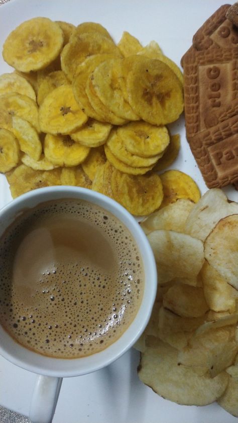 Evening time chai time Chai Pakoda Snapchat, Chai And Biscuit, Wafers Snap, Chai Biscuit Snap, Tea And Biscuits Aesthetic, Parle G Biscuits, Chai Tea Pics, Tea Snap, Potato Wafers