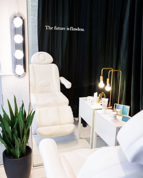 Botox Room, Best Facials, Injectables Fillers, Botox Injections, Spa Decor, Business Decor, Spa Room, Facial Spa, Med Spa