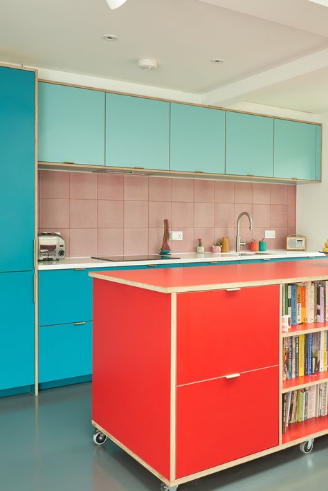 Kitchen On Wheels, Formica Plywood Kitchen Countertops, Formica Kitchen, Plykea Kitchen, Kitchen Island Plywood, Green And Plywood Kitchen, Kitchen Plywood Color, Bauhaus Kitchen, Marine Plywood Kitchen